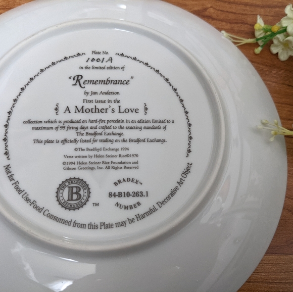 SALE!! Bradford Exchange Collector Plate - Picture 5 of 5